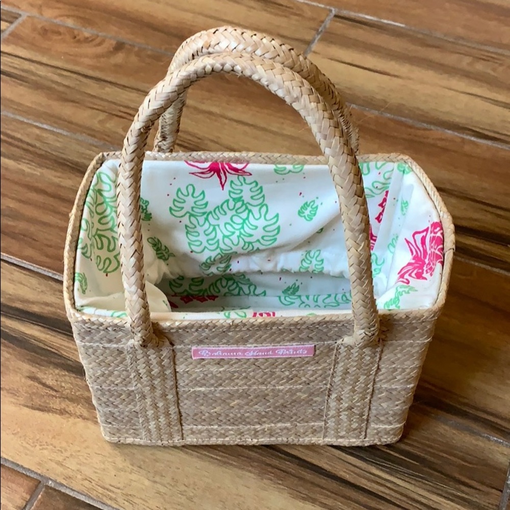 Straw handbags